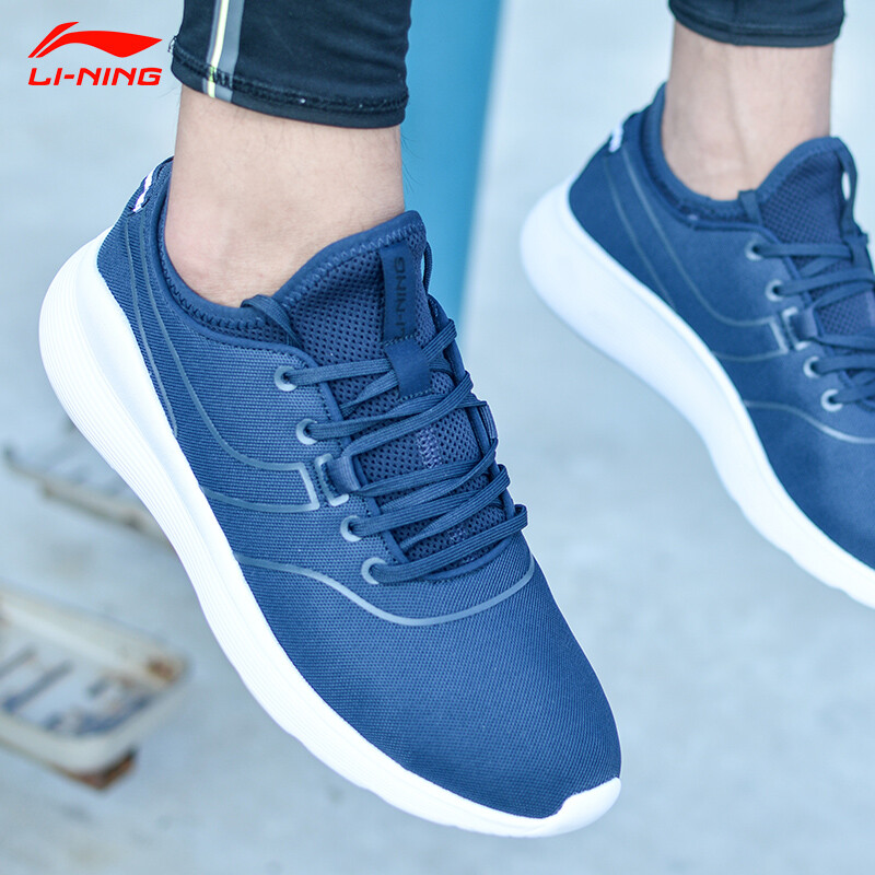 李寧2018新款外太空藍跑鞋 襪套設計，透氣減震的運動之選